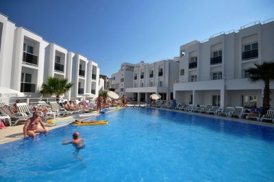 Club Shark Hotel - Снимка 2