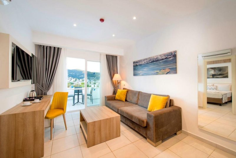 Club Shark Hotel - Снимка 3