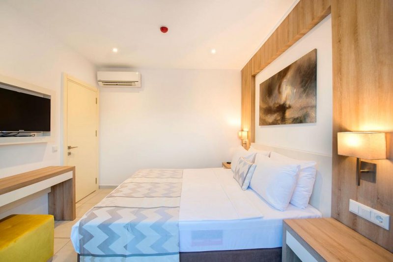 Club Shark Hotel - Снимка 7