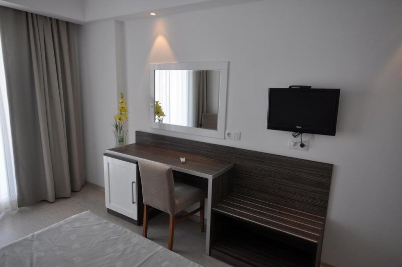 Club Shark Hotel - Снимка 1