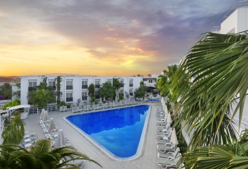 Club Shark Hotel - Снимка 9