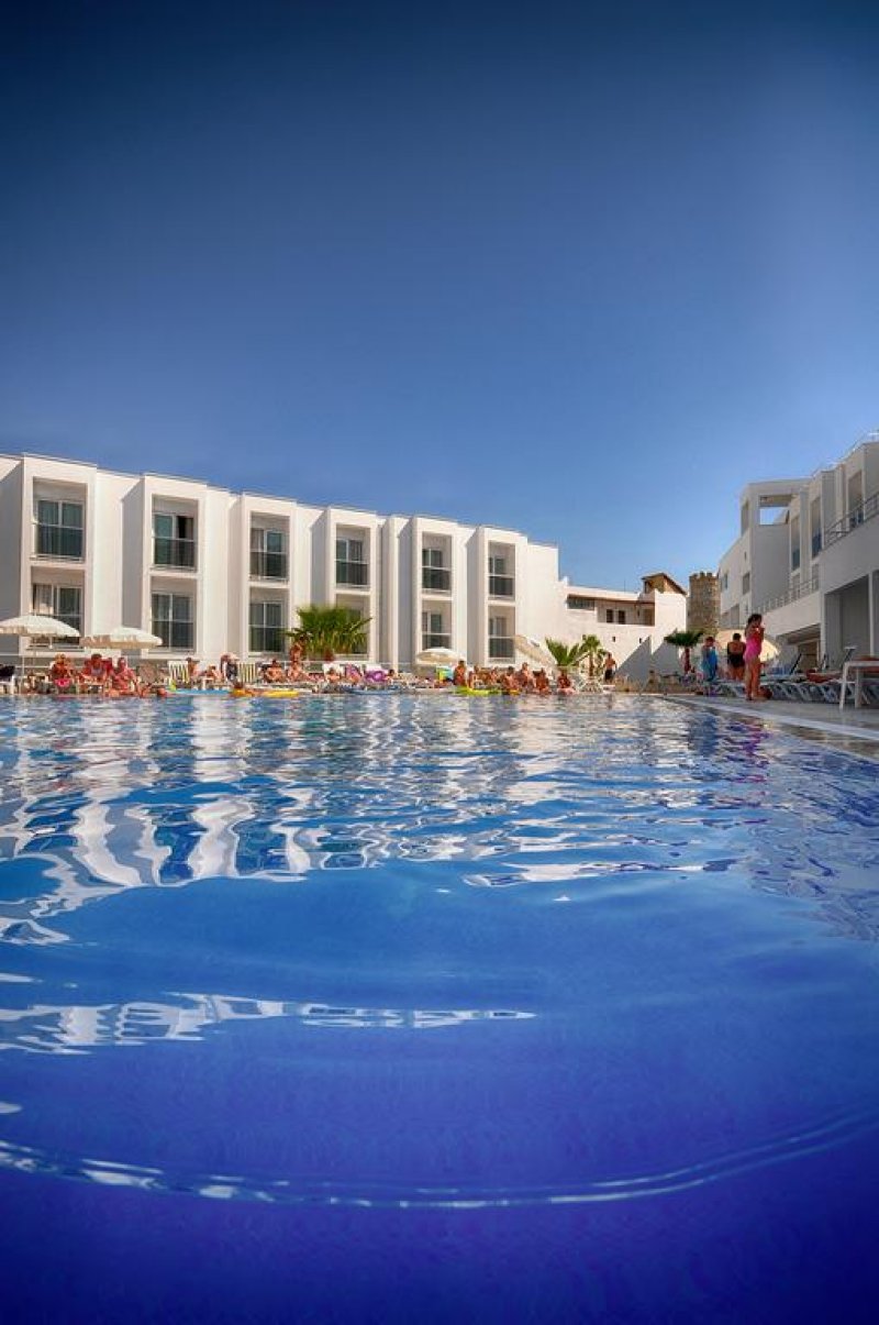 Club Shark Hotel - Снимка 11