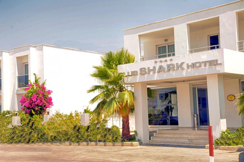 Club Shark Hotel - Снимка 3