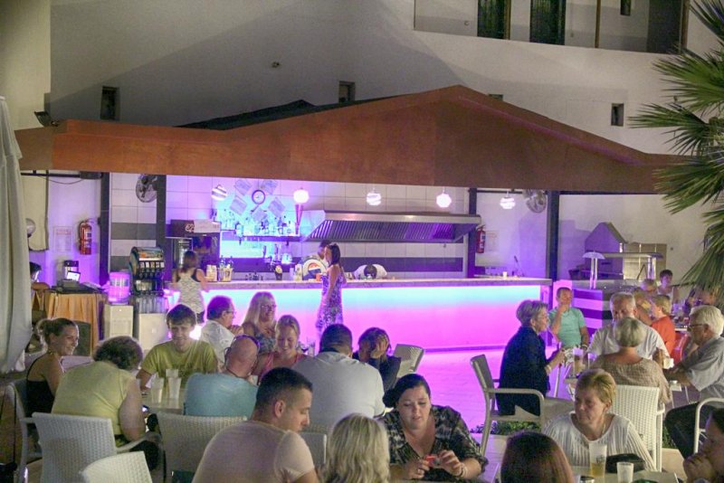 Club Shark Hotel - Снимка 10