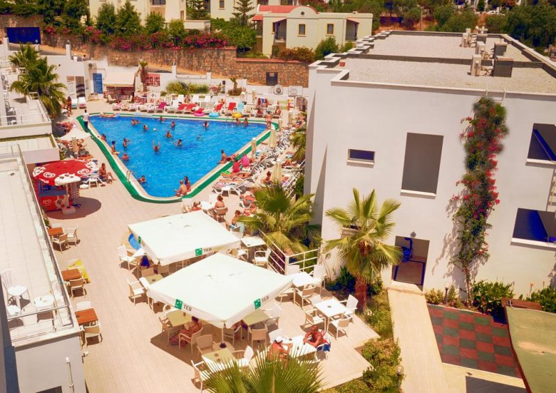 Club Shark Hotel - Снимка 2