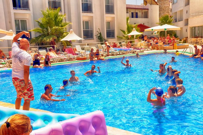 Club Shark Hotel - Снимка 11