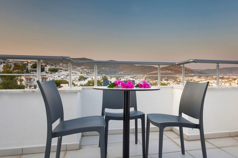 Club Shark Hotel - Снимка 1