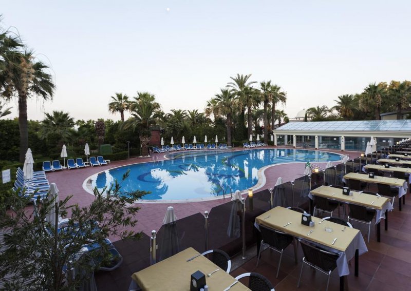 Hane Hotel - Снимка 3