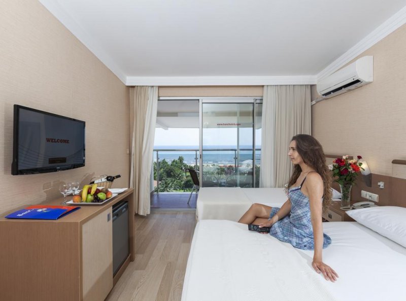 Hane Hotel - Снимка 1