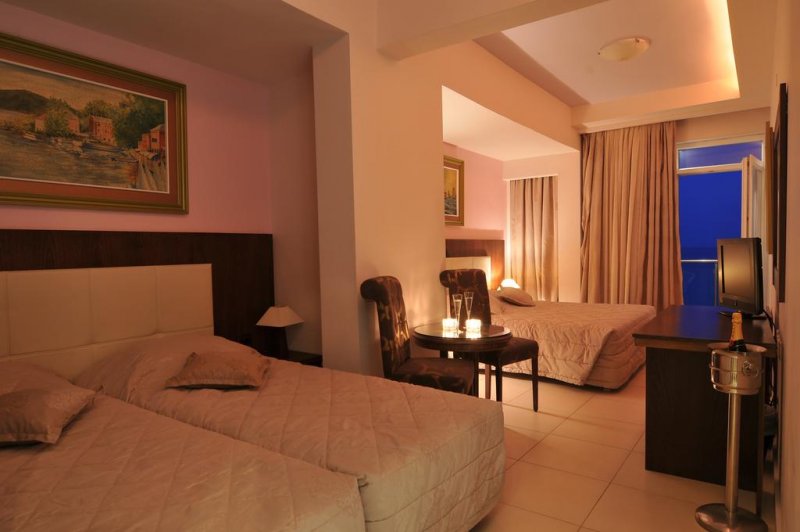 Panorama Hotel - Снимка 1