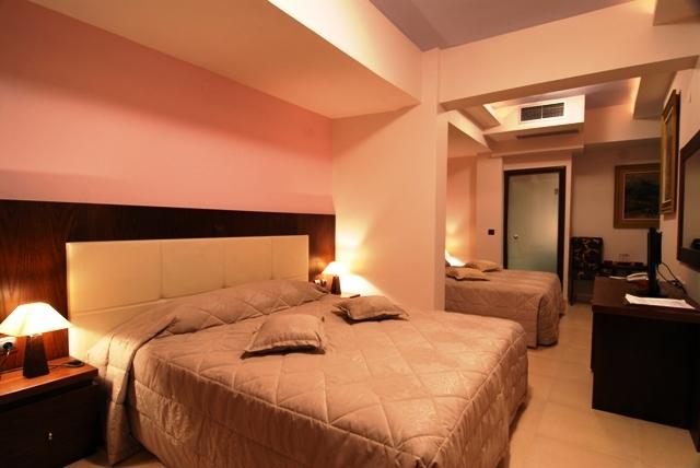 През Август: 3 нощувки със закуски в хотел Panorama 3*, Паралия Катерини, Гърция! - Снимка 25