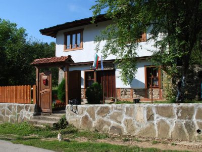Къща за Гости Четирите Бора - Снимка 5