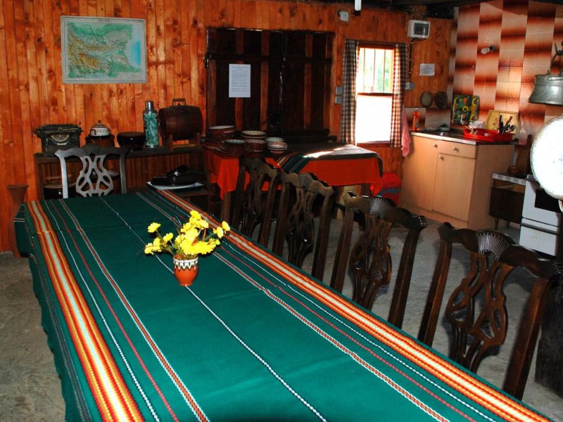 Къща за Гости Четирите Бора - Снимка 3