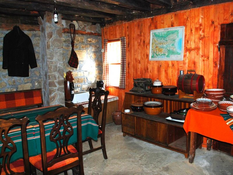 Къща за Гости Четирите Бора - Снимка 9