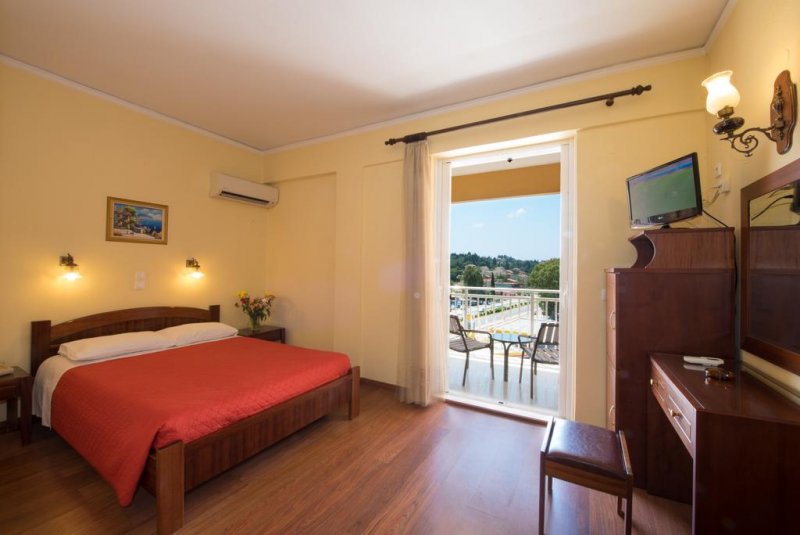 Sunset Hotel - Снимка 8