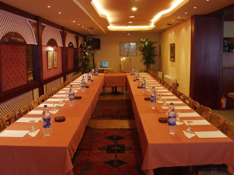 Hotel Platon Beach - Снимка 2