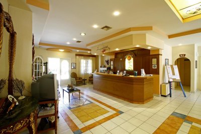 Bintzan Inn Hotel - Снимка 1