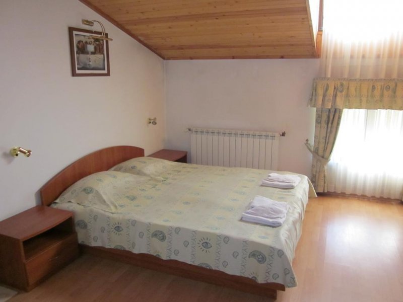 Семеен хотел Каров - Снимка 11