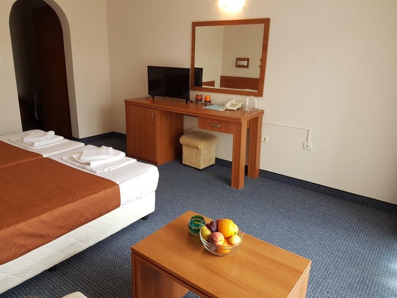 Хотел Лиани - Снимка 10