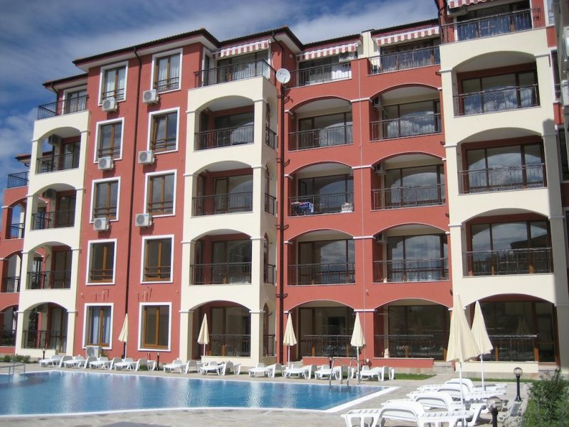 Апартхотел Равда Дом - Снимка 1