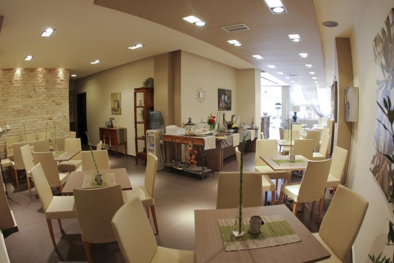 Aqua Mare Hotel - Снимка 3