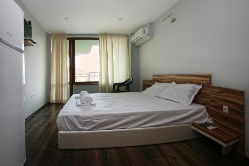 Хотел JBH - Снимка 3