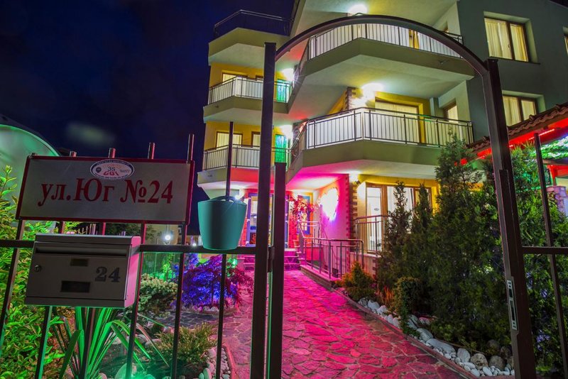 Хотел JBH - Снимка 8