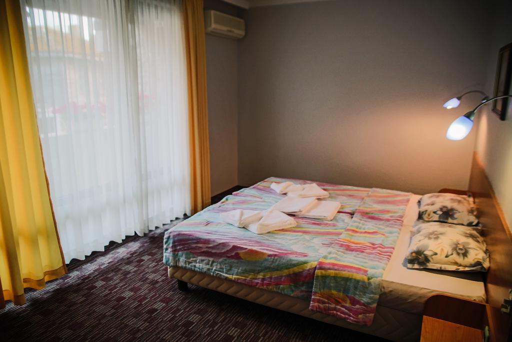 Нощувка на човек в хотел Принц Кирил, Несебър - Снимка 3