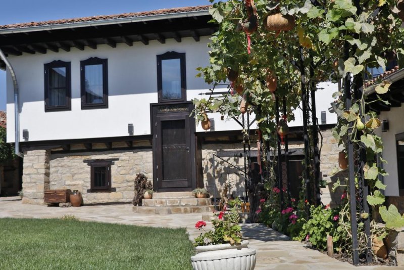 Къща за гости Епохи от 1871 - Снимка 0