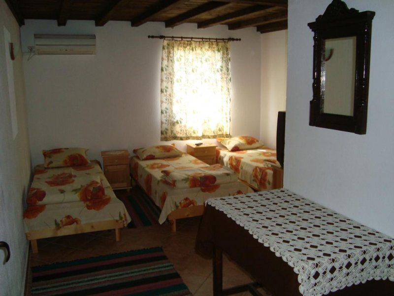 Къща за гости Вила Москито 1 - Снимка 4