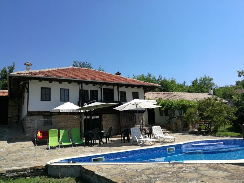 Къща за гости Вила Гиргина - Снимка 0