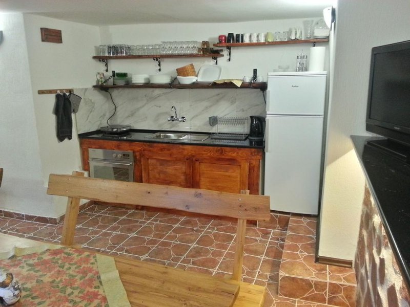 Къща за гости Бедрок - Снимка 8