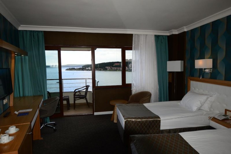 Akol Hotel - Снимка 9