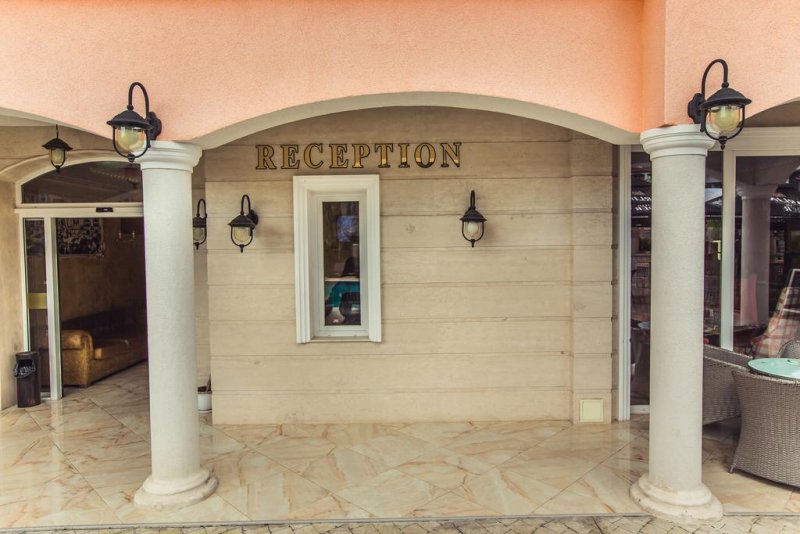 Хотел Авеню Делукс - Снимка 2