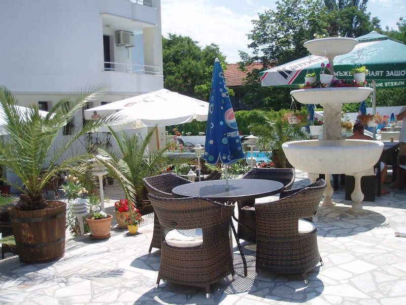 Семеен хотел Кристиан - Снимка 4