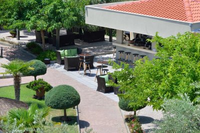 Atrium Hotel - Снимка 6