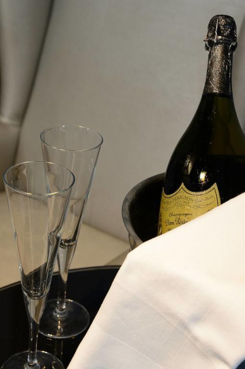 Atrium Hotel - Снимка 10