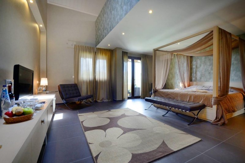 Atrium Hotel - Снимка 5