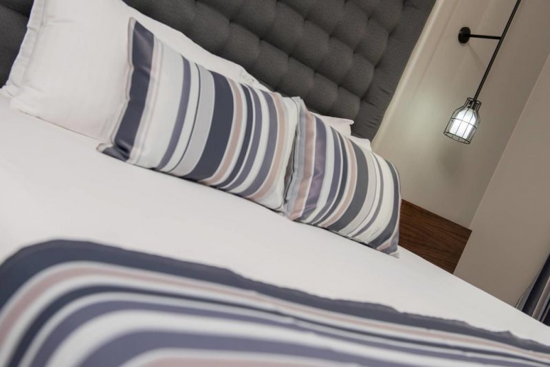 Atrium Hotel - Снимка 2