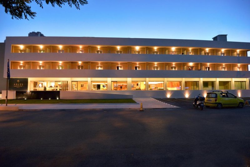 Ariti Grand Hotel - Снимка 7