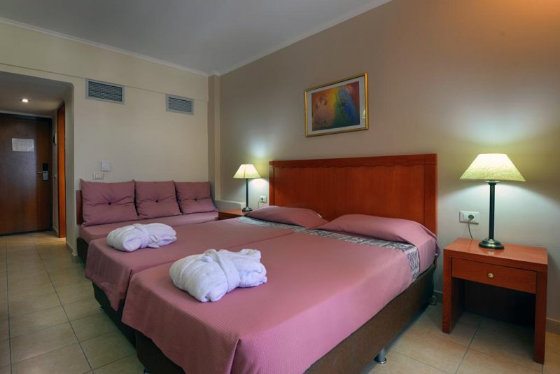 Ariti Grand Hotel - Снимка 7