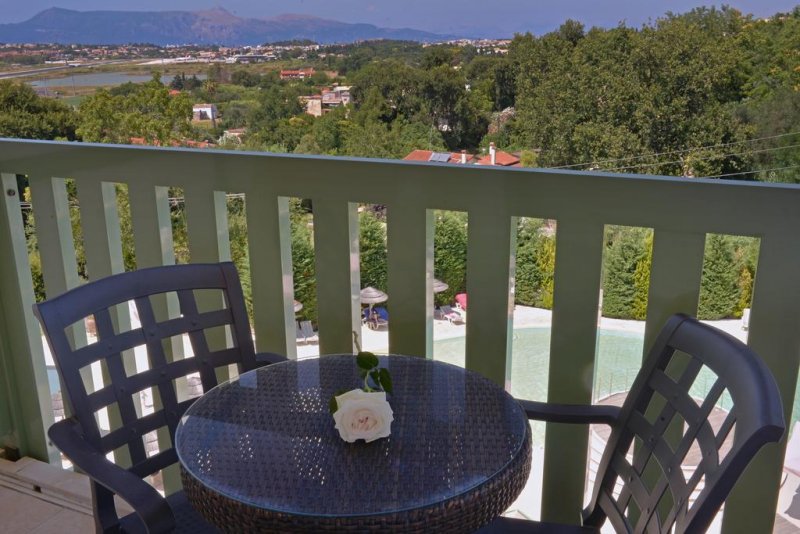 Ariti Grand Hotel - Снимка 4