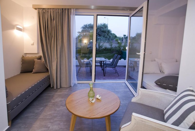 Kapahi Seaview Hotel Apartments - Снимка 5