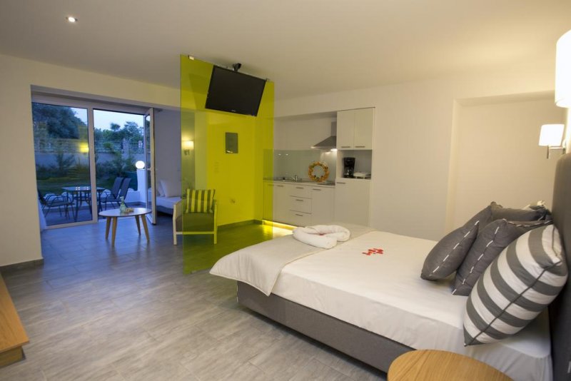 Kapahi Seaview Hotel Apartments - Снимка 2