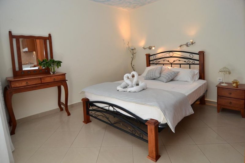 Kapahi Seaview Hotel Apartments - Снимка 2