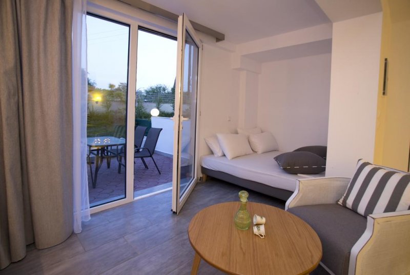 Kapahi Seaview Hotel Apartments - Снимка 4