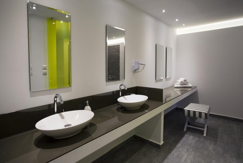 Kapahi Seaview Hotel Apartments - Снимка 2