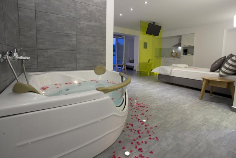 Kapahi Seaview Hotel Apartments - Снимка 8