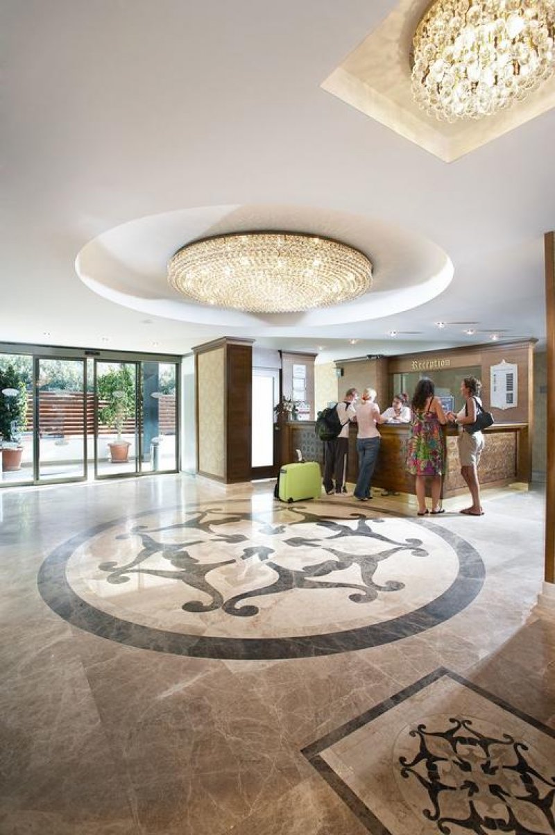 Emre Beach Hotel - Снимка 9