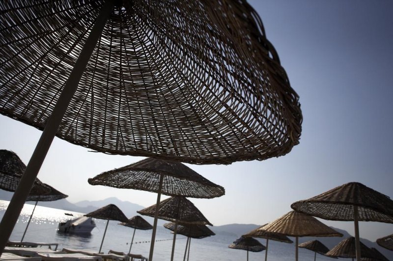 Emre Beach Hotel - Снимка 7